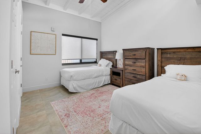 245 Seacrest Lane, Delray Beach, FL 33444