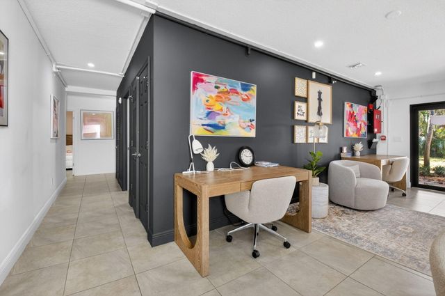 245 Seacrest Lane, Delray Beach, FL 33444