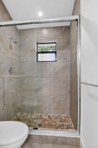 245 Seacrest Lane, Delray Beach, FL 33444