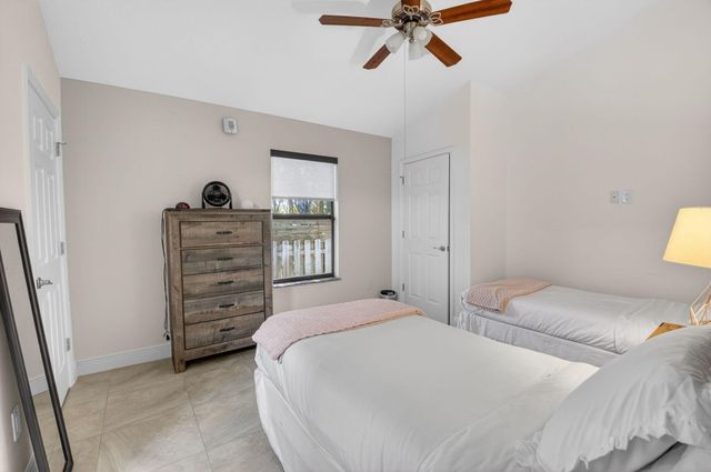 245 Seacrest Lane, Delray Beach, FL 33444