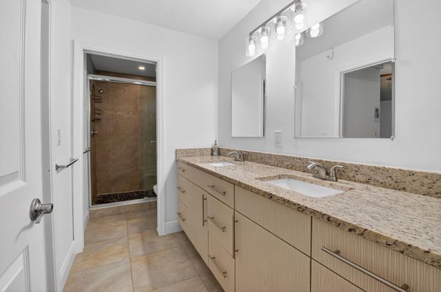 245 Seacrest Lane, Delray Beach, FL 33444