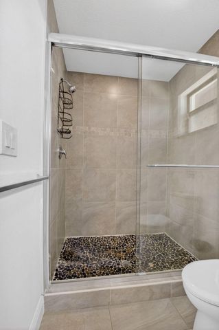 245 Seacrest Lane, Delray Beach, FL 33444