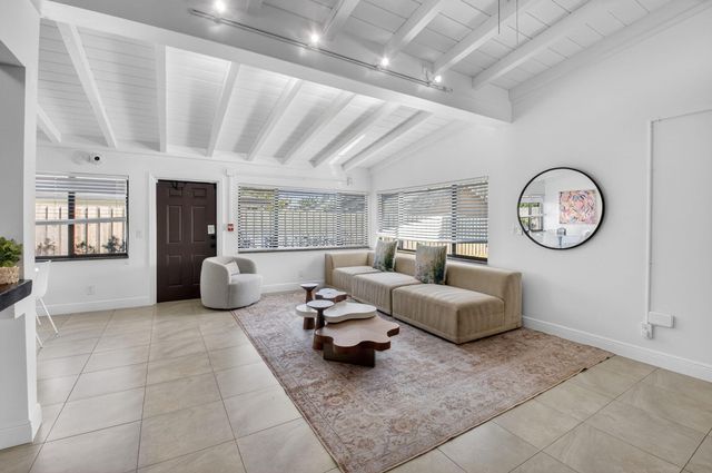 245 Seacrest Lane, Delray Beach, FL 33444