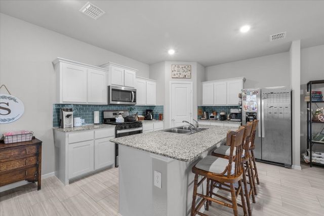 156 Lilywood Lane, Boyd, TX 76023