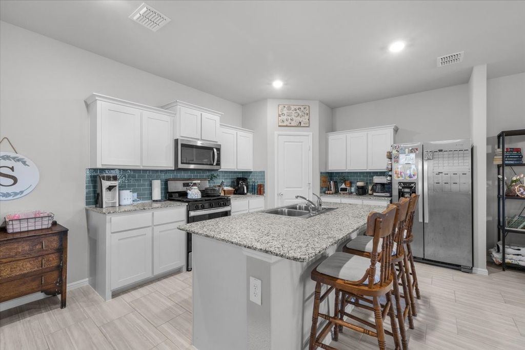156 Lilywood Lane, Boyd, TX 76023 — photo 4