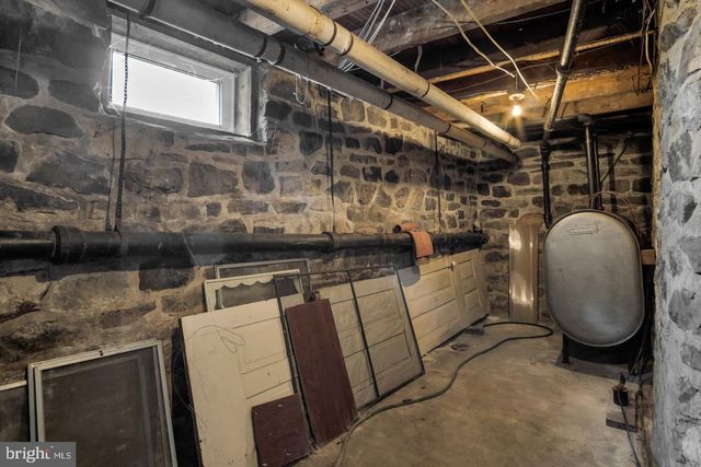 1602 SPRING RD, Carlisle, PA 17013