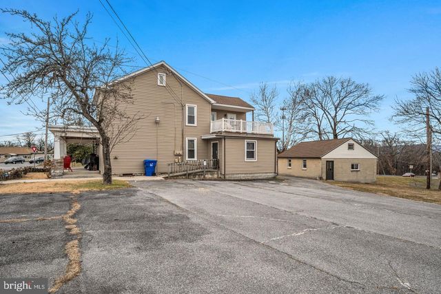 1602 SPRING RD, Carlisle, PA 17013