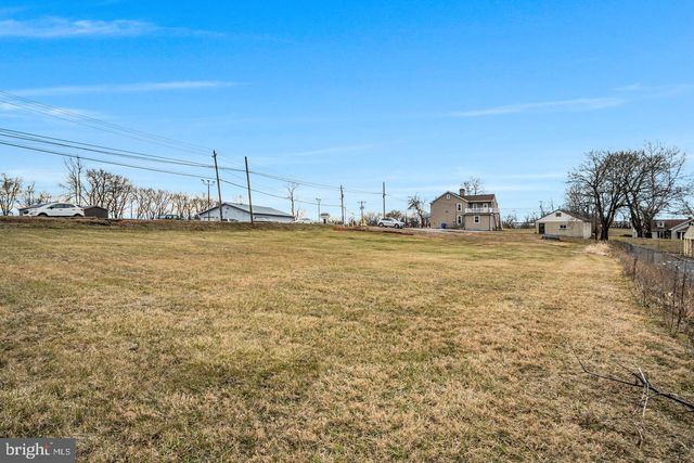 1602 SPRING RD, Carlisle, PA 17013