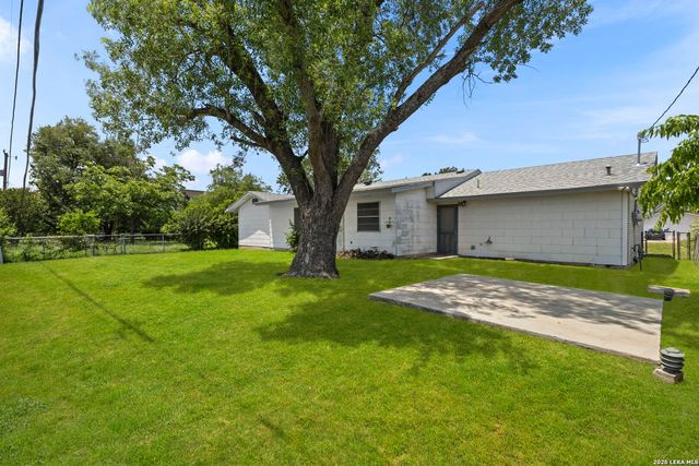 722 Knotty Oak Trail, San Antonio, TX 78220