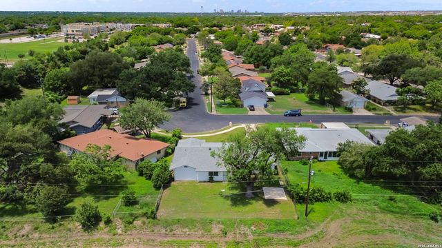 722 Knotty Oak Trail, San Antonio, TX 78220