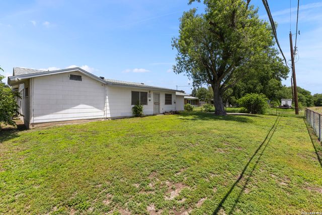 722 Knotty Oak Trail, San Antonio, TX 78220