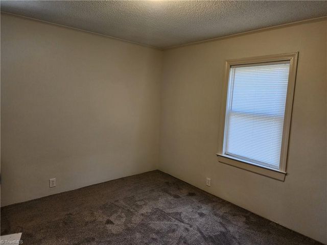 148 Churchill Lane, Mount Airy, NC 27030