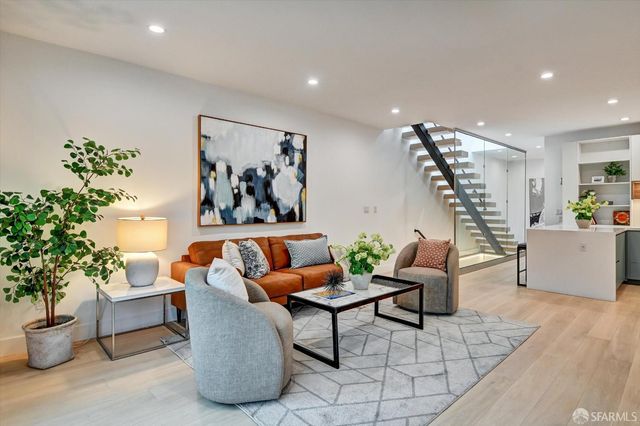 1815 18th Avenue, San Francisco, CA 94122