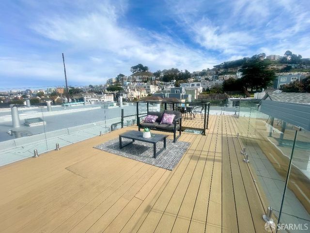 1815 18th Avenue, San Francisco, CA 94122