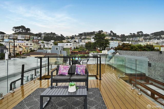 1815 18th Avenue, San Francisco, CA 94122