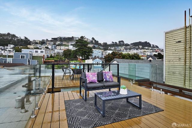 1815 18th Avenue, San Francisco, CA 94122