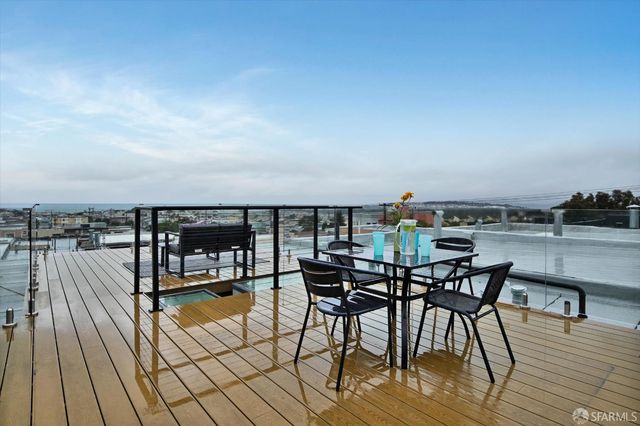 1815 18th Avenue, San Francisco, CA 94122