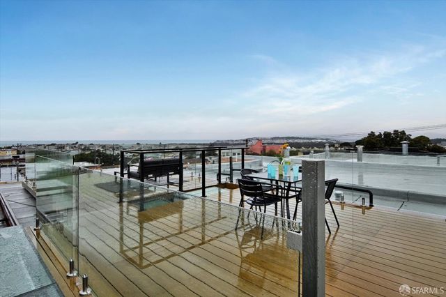 1815 18th Avenue, San Francisco, CA 94122