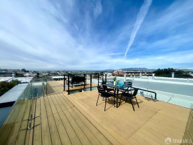 1815 18th Avenue, San Francisco, CA 94122