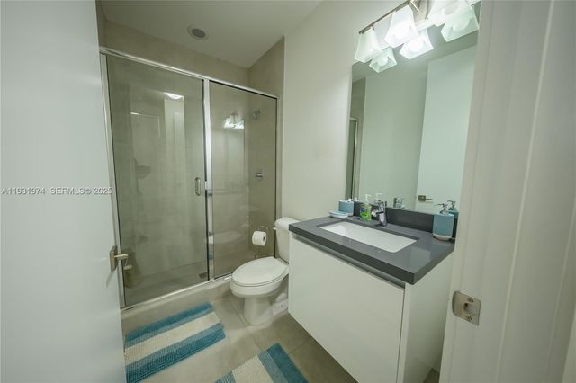 10126 NW 76th Ter, Doral, FL 33178