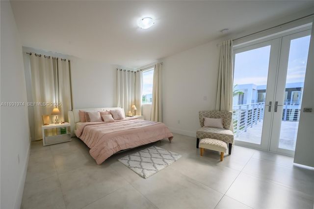 10126 NW 76th Ter, Doral, FL 33178