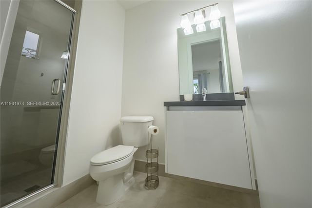 10126 NW 76th Ter, Doral, FL 33178