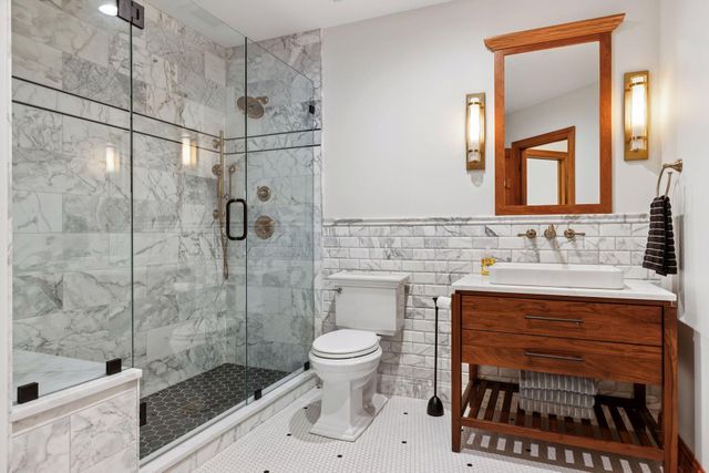 20270 Excelsior Boulevard, Excelsior, MN 55331