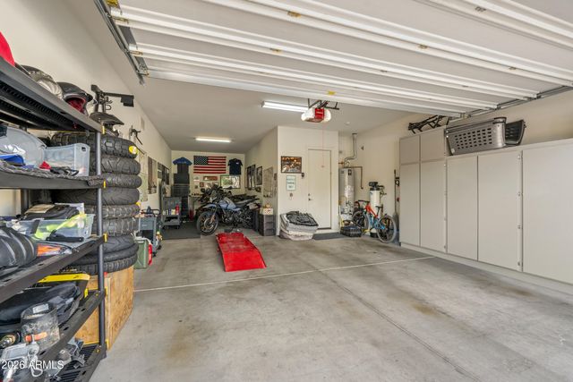 909 W SPUR Drive, Phoenix, AZ 85085