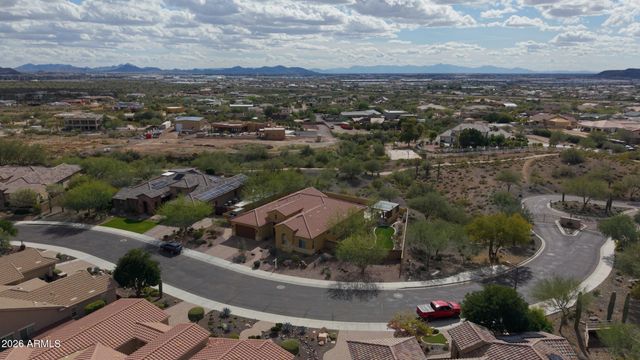 909 W SPUR Drive, Phoenix, AZ 85085