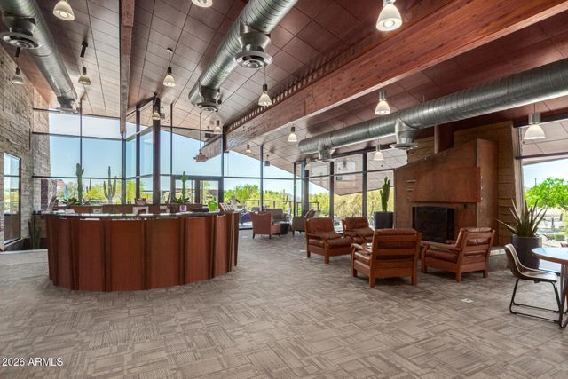 909 W SPUR Drive, Phoenix, AZ 85085