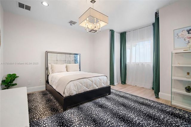 3300 NE 171st St, North Miami Beach, FL 33160