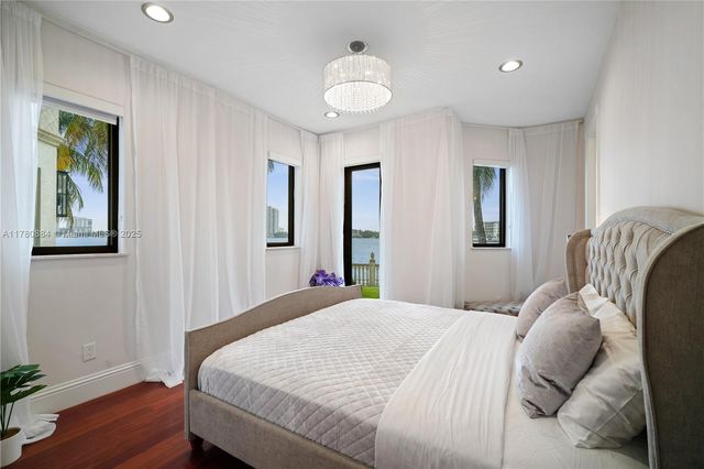 3300 NE 171st St, North Miami Beach, FL 33160