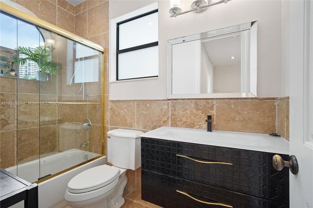 3300 NE 171st St, North Miami Beach, FL 33160