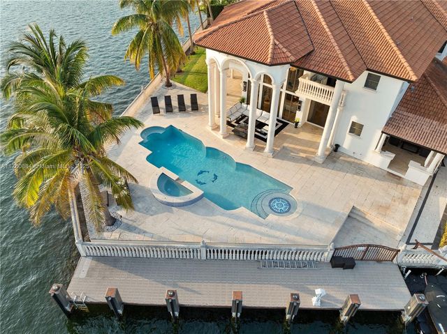 3300 NE 171st St, North Miami Beach, FL 33160