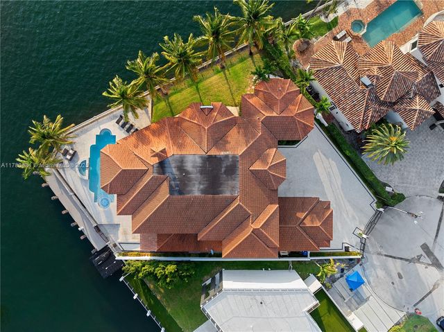 3300 NE 171st St, North Miami Beach, FL 33160