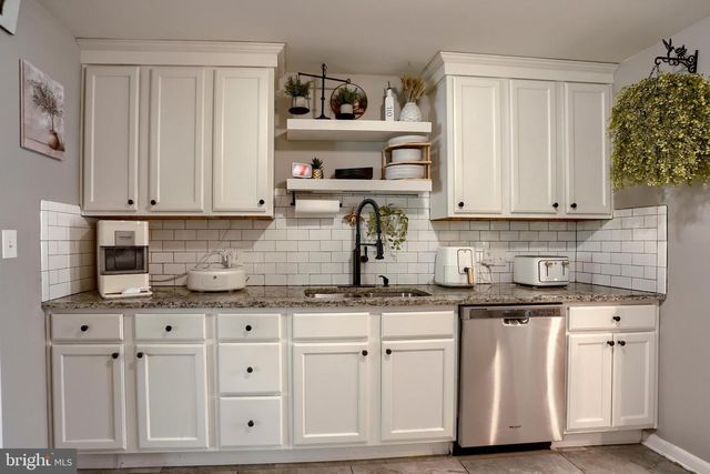 101 OAK DR, Camp Hill, PA 17011