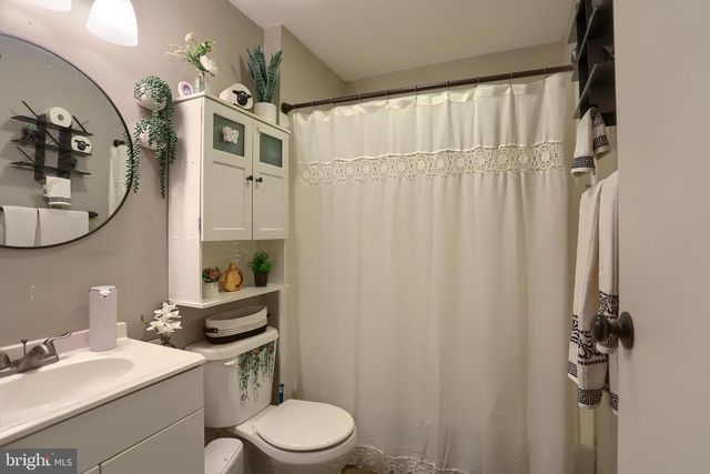 101 OAK DR, Camp Hill, PA 17011