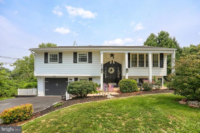 101 OAK DR, Camp Hill, PA 17011