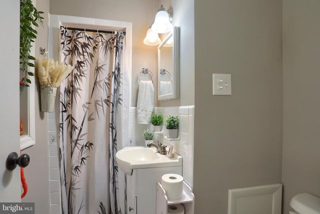 101 OAK DR, Camp Hill, PA 17011