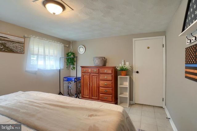 101 OAK DR, Camp Hill, PA 17011