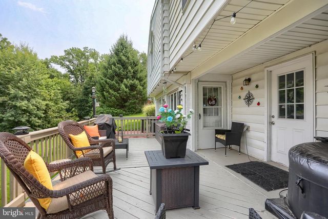 101 OAK DR, Camp Hill, PA 17011