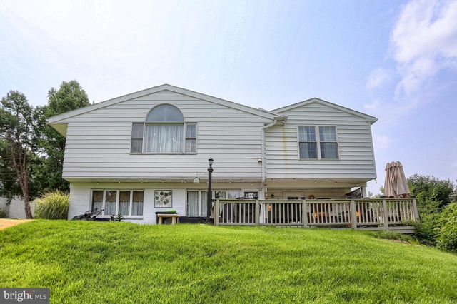 101 OAK DR, Camp Hill, PA 17011