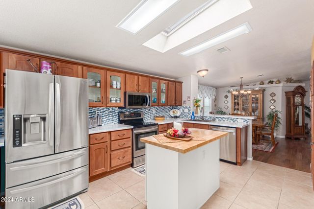 3301 S GOLDFIELD Road 4020, Apache Junction, AZ 85119