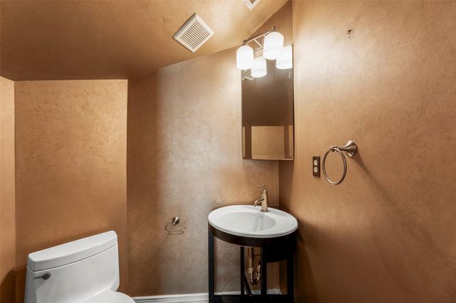 4107 Dartmouth Avenue, Houston, TX 77005