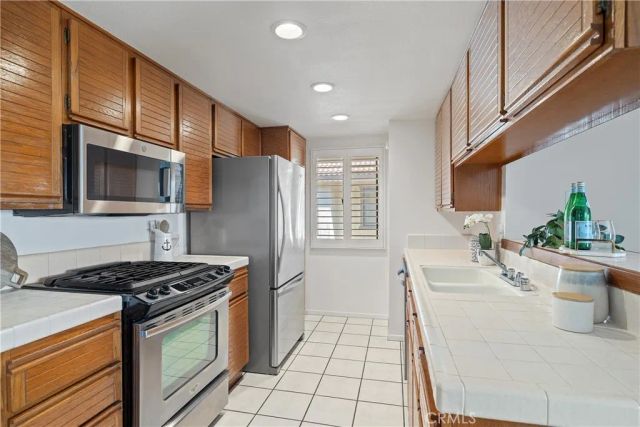 25224 Birch Grove Lane 3, Lake Forest, CA 92630