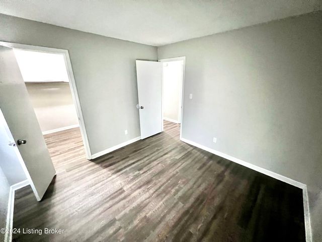 11409 Deham Dr, Louisville, KY 40241