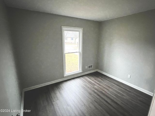 11409 Deham Dr, Louisville, KY 40241