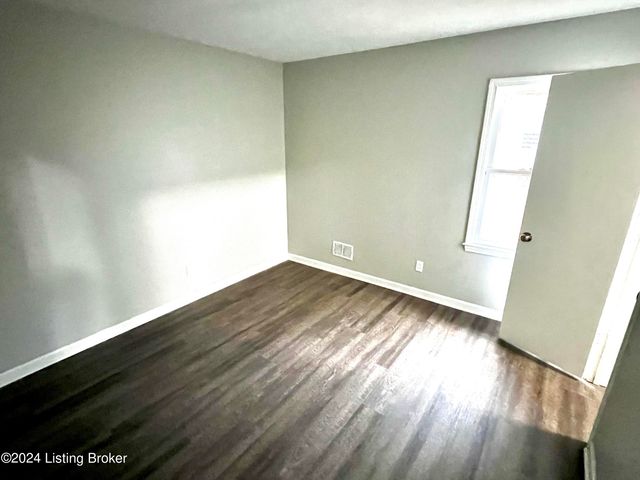 11409 Deham Dr, Louisville, KY 40241