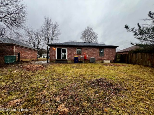 11409 Deham Dr, Louisville, KY 40241