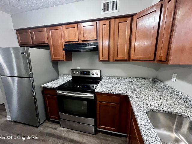 11409 Deham Dr, Louisville, KY 40241